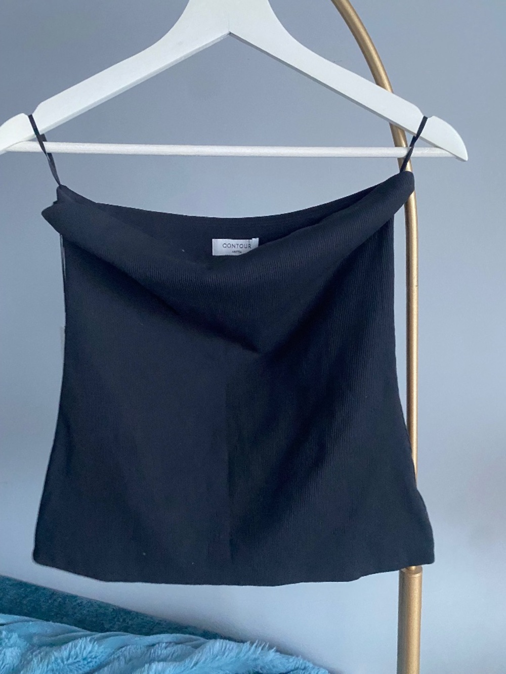 Contour tube top
